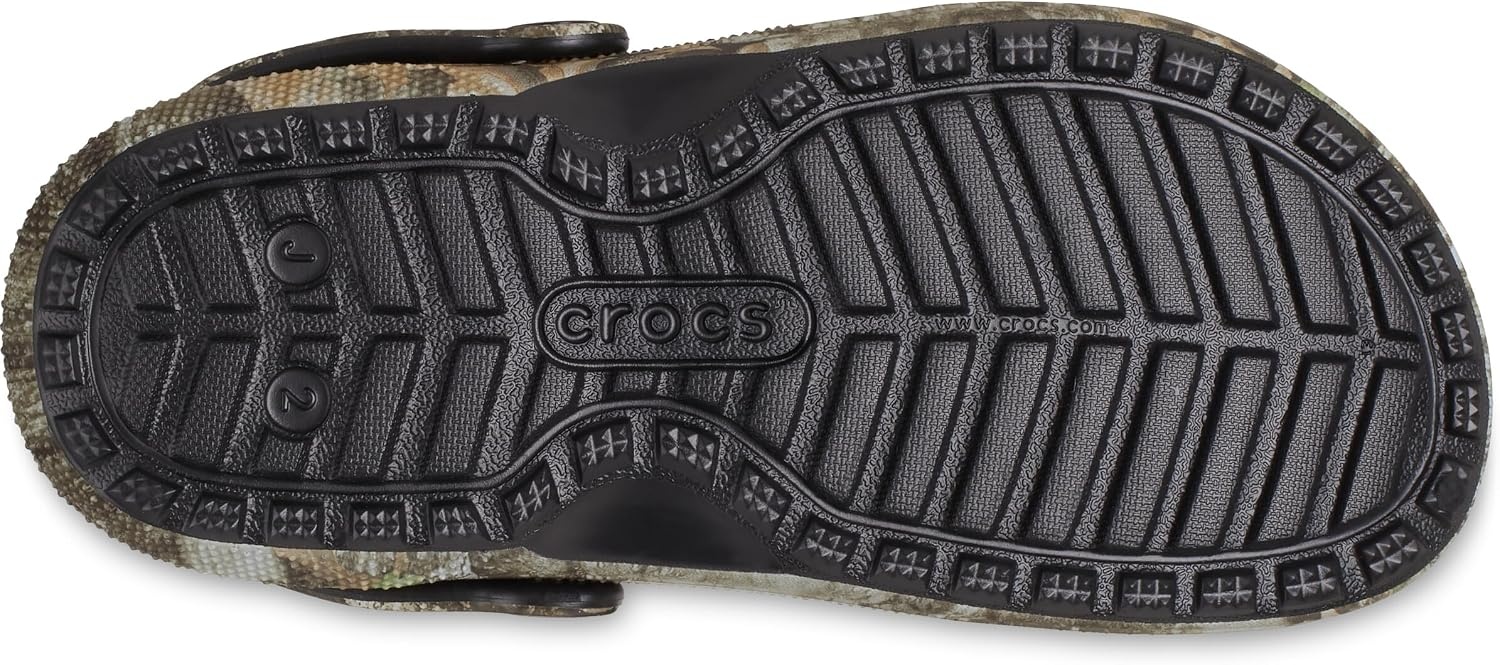image:imageCrocs UnisexChild Classic Realtree Lined Clog Casual ShoesKhakiMulti