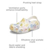Crocs Kids’ Classic Seasonal Graphic Clogs(Chalk)