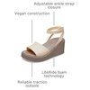 Crocs Women’s Brooklyn Ankle Strap Wedges(Shitake)